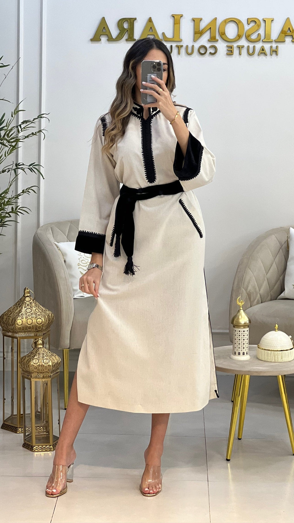 ✨ Elegant Linen Kaftan – Timelessness & Refinement