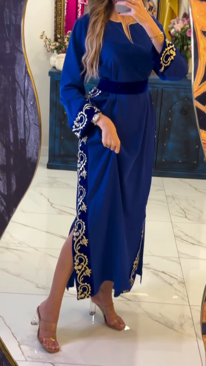 👑 Royal Blue Caftan – Royal Elegance & Timeless Charm 👑