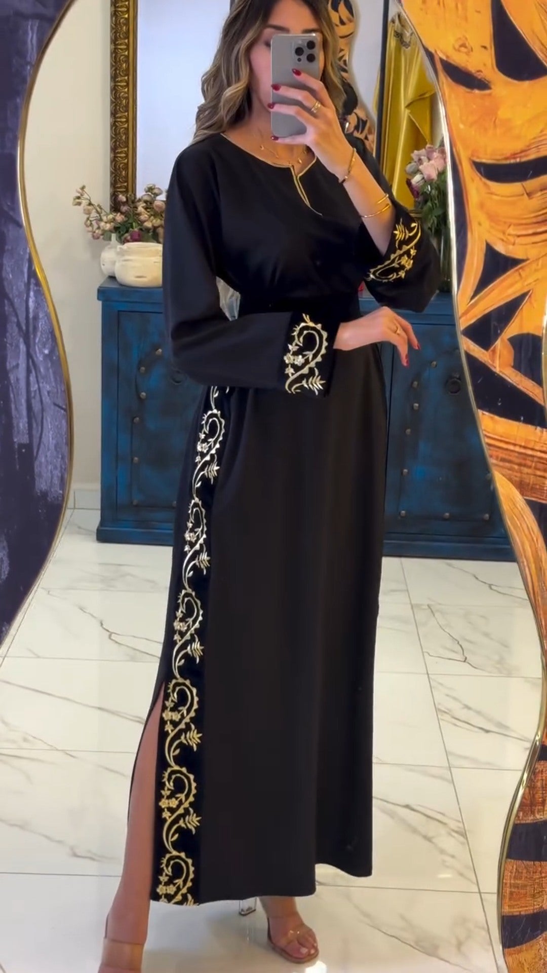 🌸 Caftan Élégance — The perfect blend of modernity and refinement