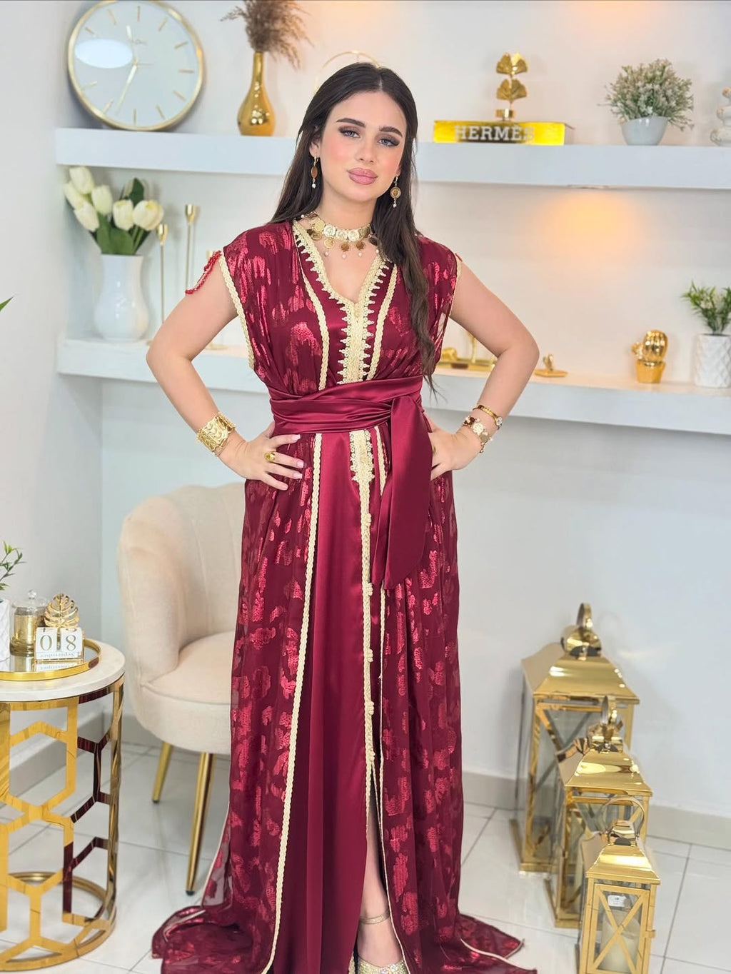 ✨ Garnet two-piece satin caftan with embroidered gold Tlija ✨