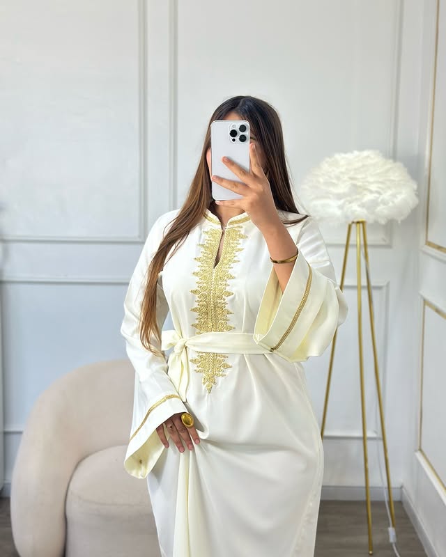 Pearly Elegance Caftan – Refinement and prestige with effortless grace ✨