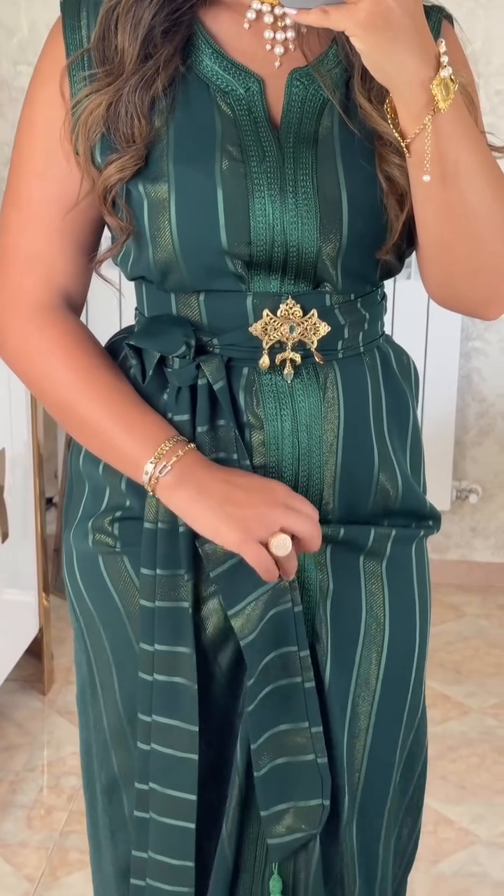 ✨ Emerald Green Nedjma Caftan – Timeless elegance and modernity ✨