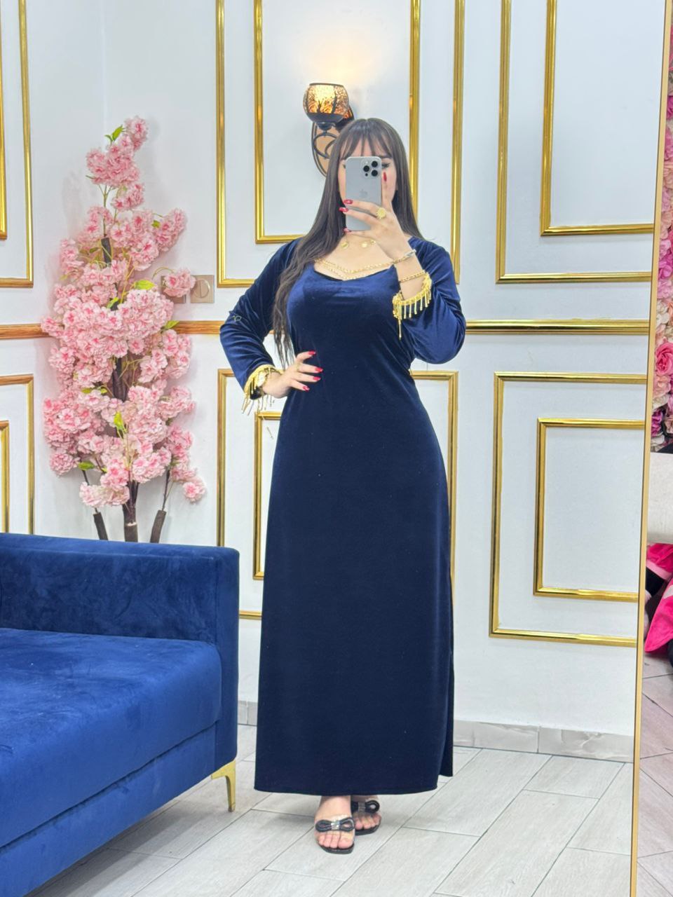 🌹 Velvet Elegance Dress – The art of sophistication