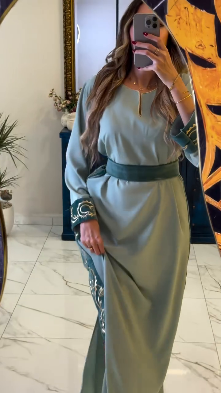 ✨ Eau de Nil Caftan – Elegance and Refinement ✨